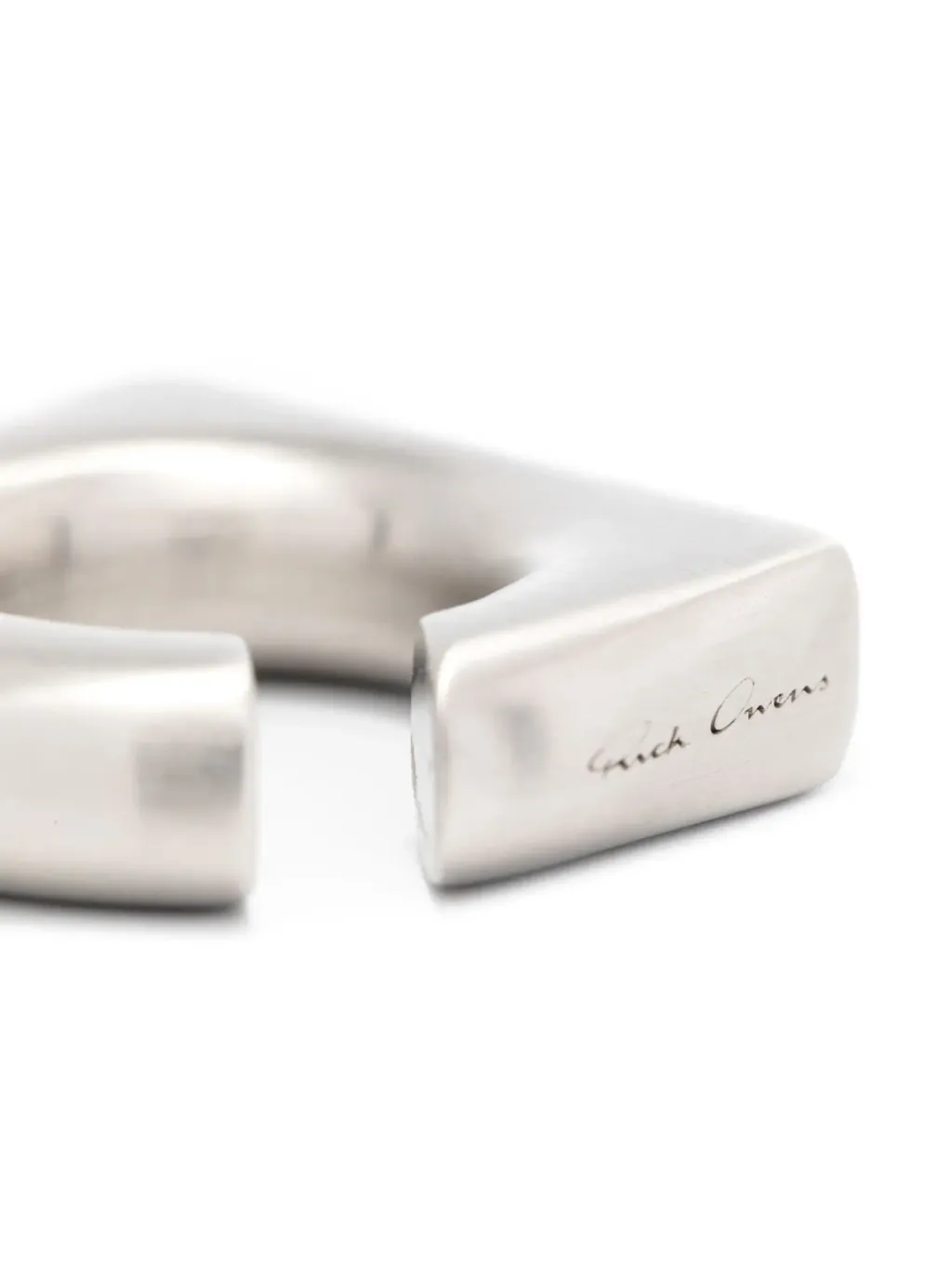 22889191_53064499_2048