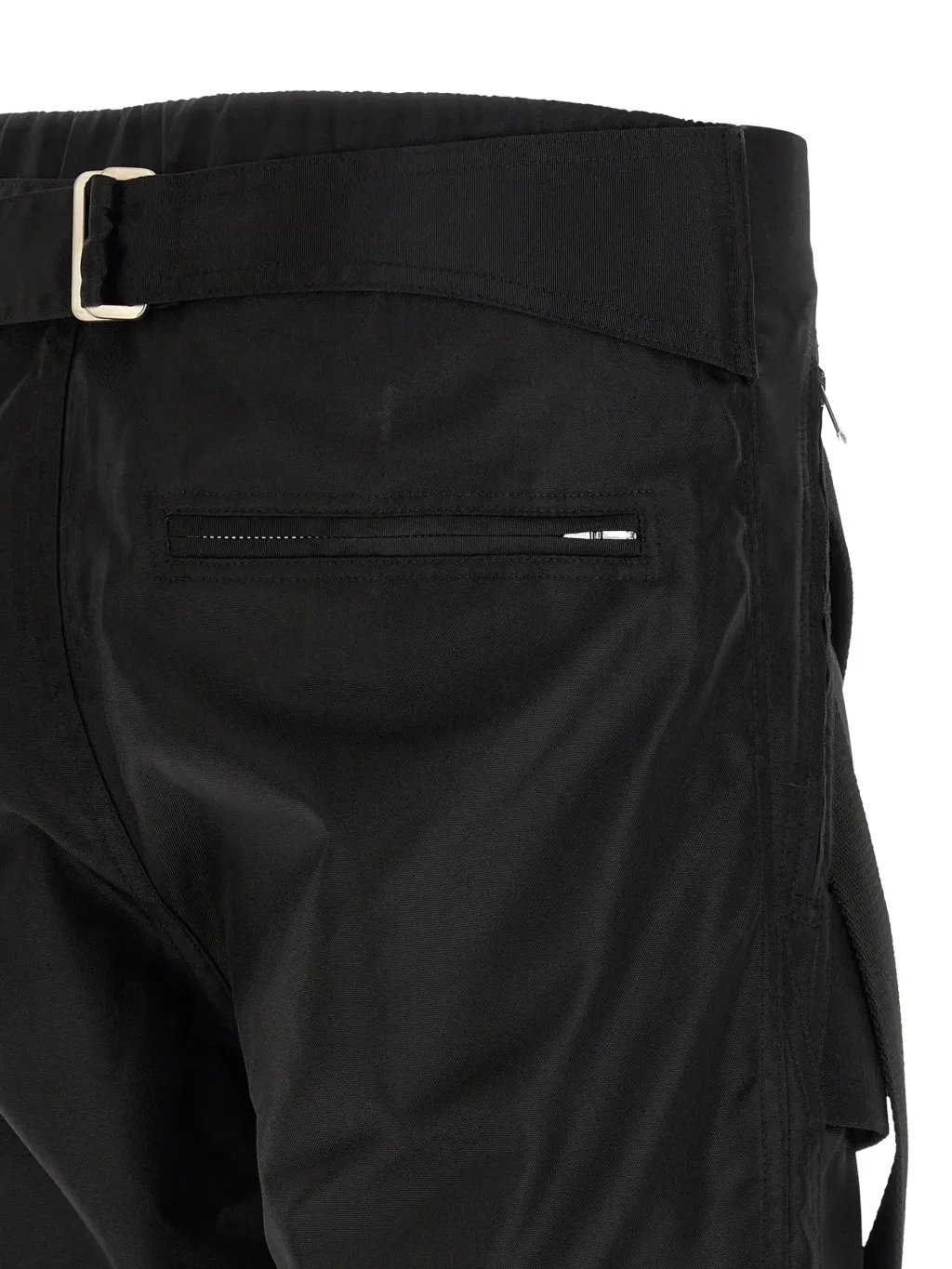 34796423_65968001_2048