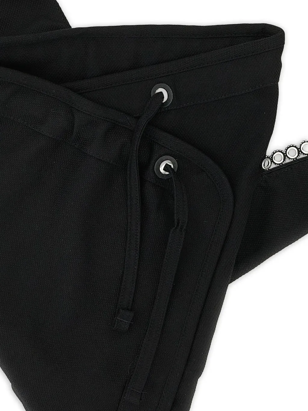 35656608_67424247_2048