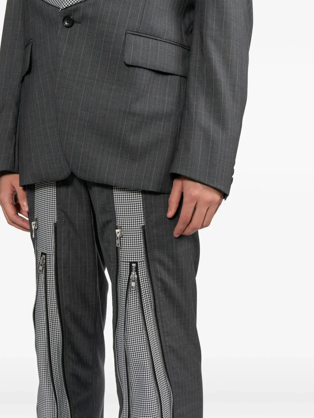 34720573_66046021_2048