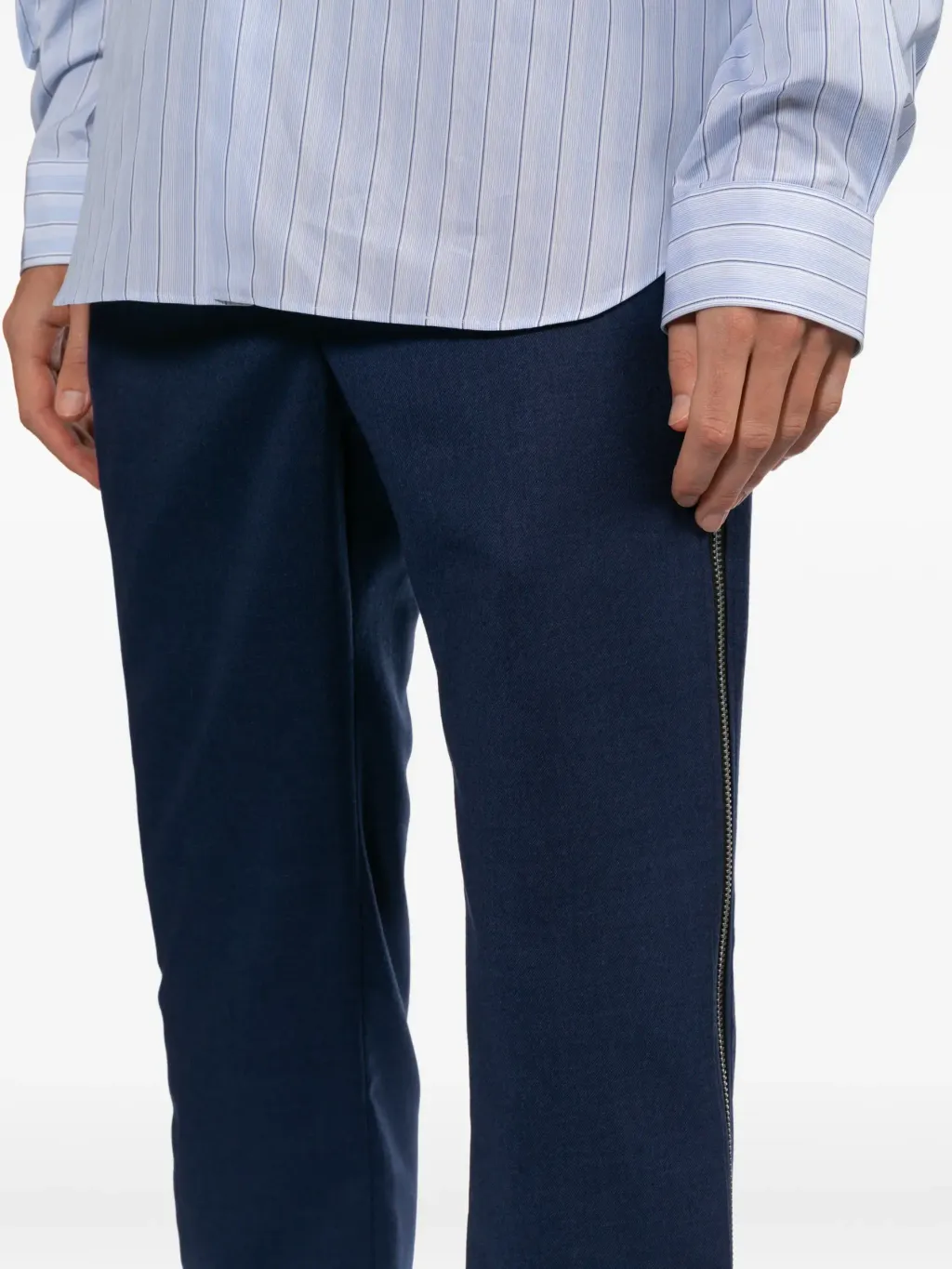 35637839_67015251_2048