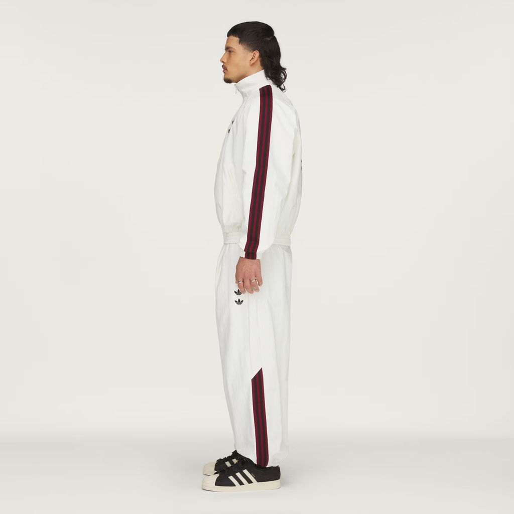 Chavarria_Woven_Track_Jacket_White_KT2616_22_model