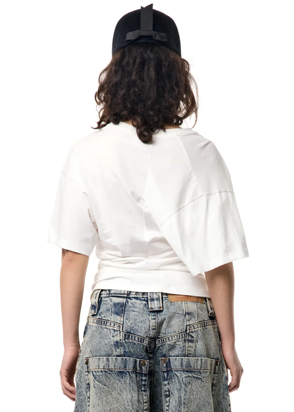 VAQ11T041_WHITE_4