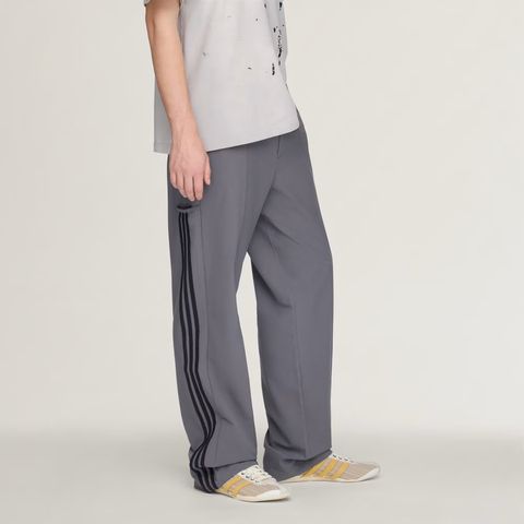 SFTM007_TRACK_PANTS_Grey_KS1345_25_model