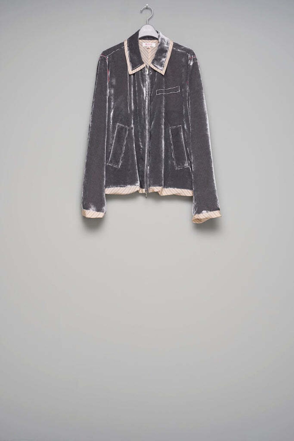 004-UNEVENVELVETJACKET-M26U6BL004-CHARCOAL_683x1024.jpg