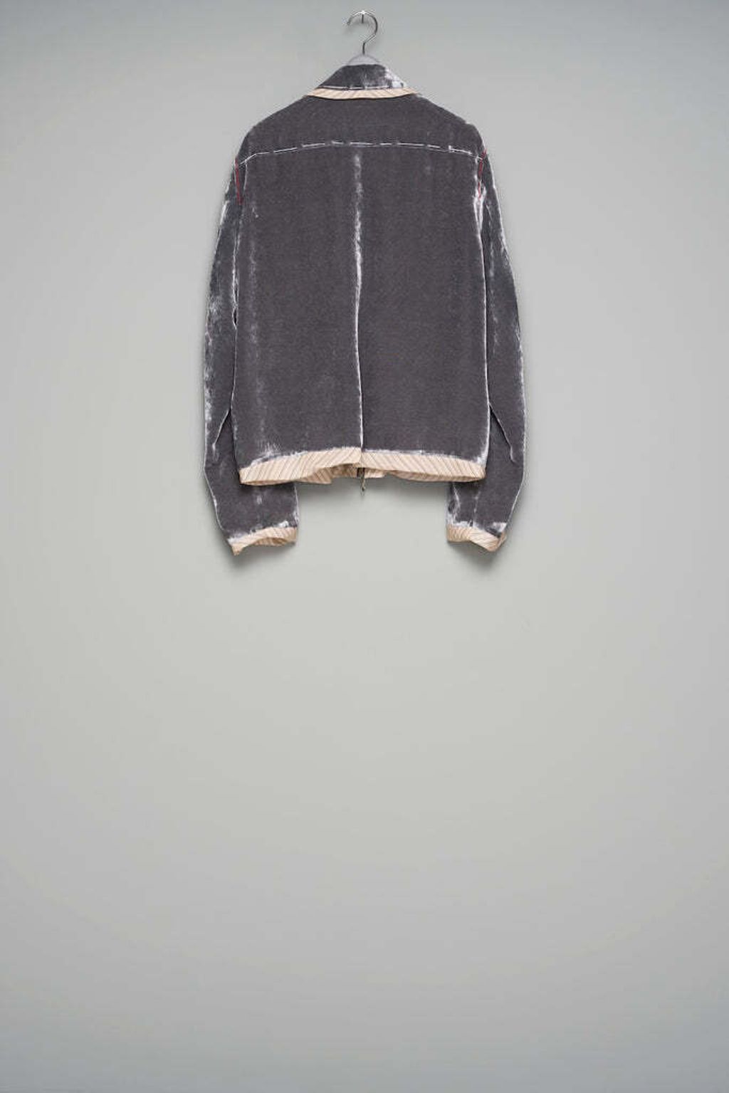 005-UNEVENVELVETJACKET-M26U6BL004-CHARCOAL_683x1024.jpg
