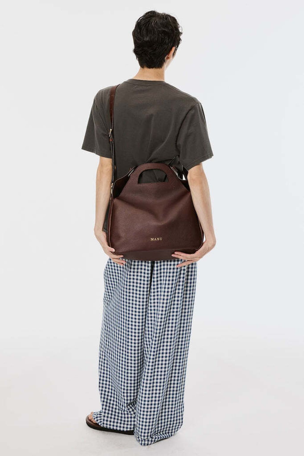 002-CASTLEPOCKETT-SHIRT-M26U6CS005-BLACK_684x1024.jpg