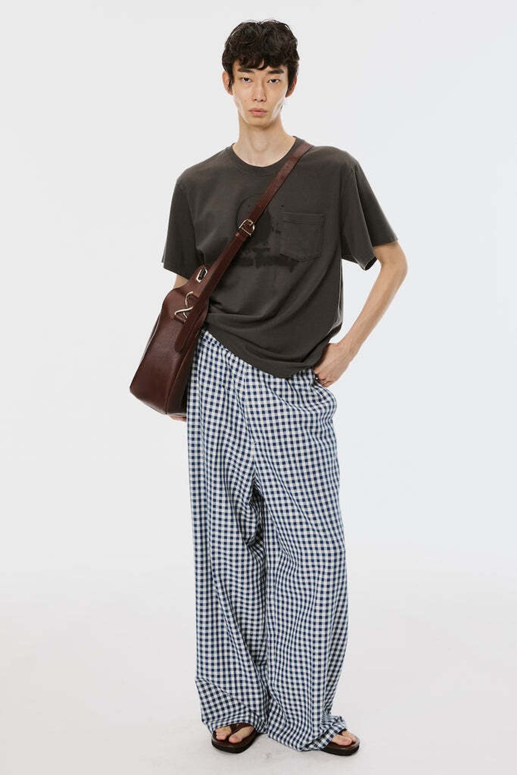 001-CASTLEPOCKETT-SHIRT-M26U6CS005-BLACK_684x1024.jpg