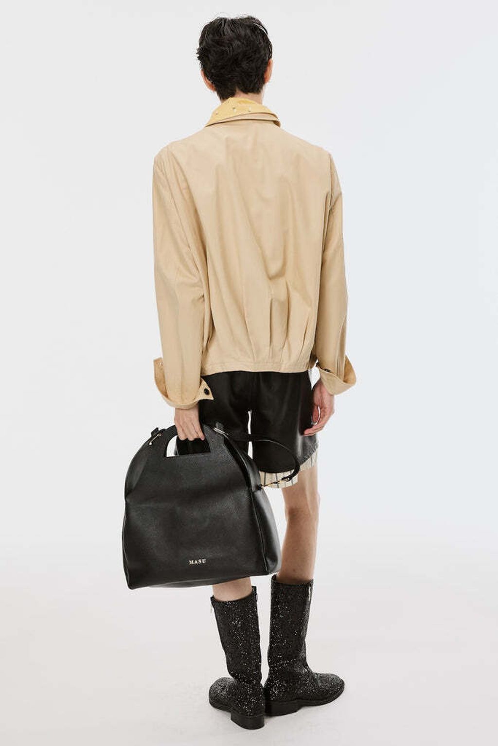 002-TRUFFEBAG-M26U6OJ009-BLACK_684x1024.jpg