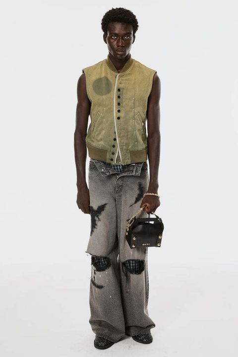 003-MBBAGGYJEANSANGELDAMAGE-B26U6PL003-BLACK_684x1024.jpg