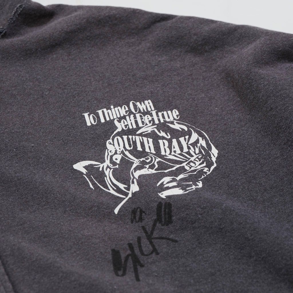 CARRY-THE-MESSAGE-ZIPPED-HOODIE-BLK-DETAIL-03.jpg