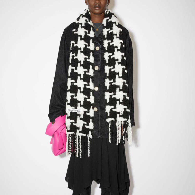 Acne Studios Houndstooth Scarf White/Black – TRENDS