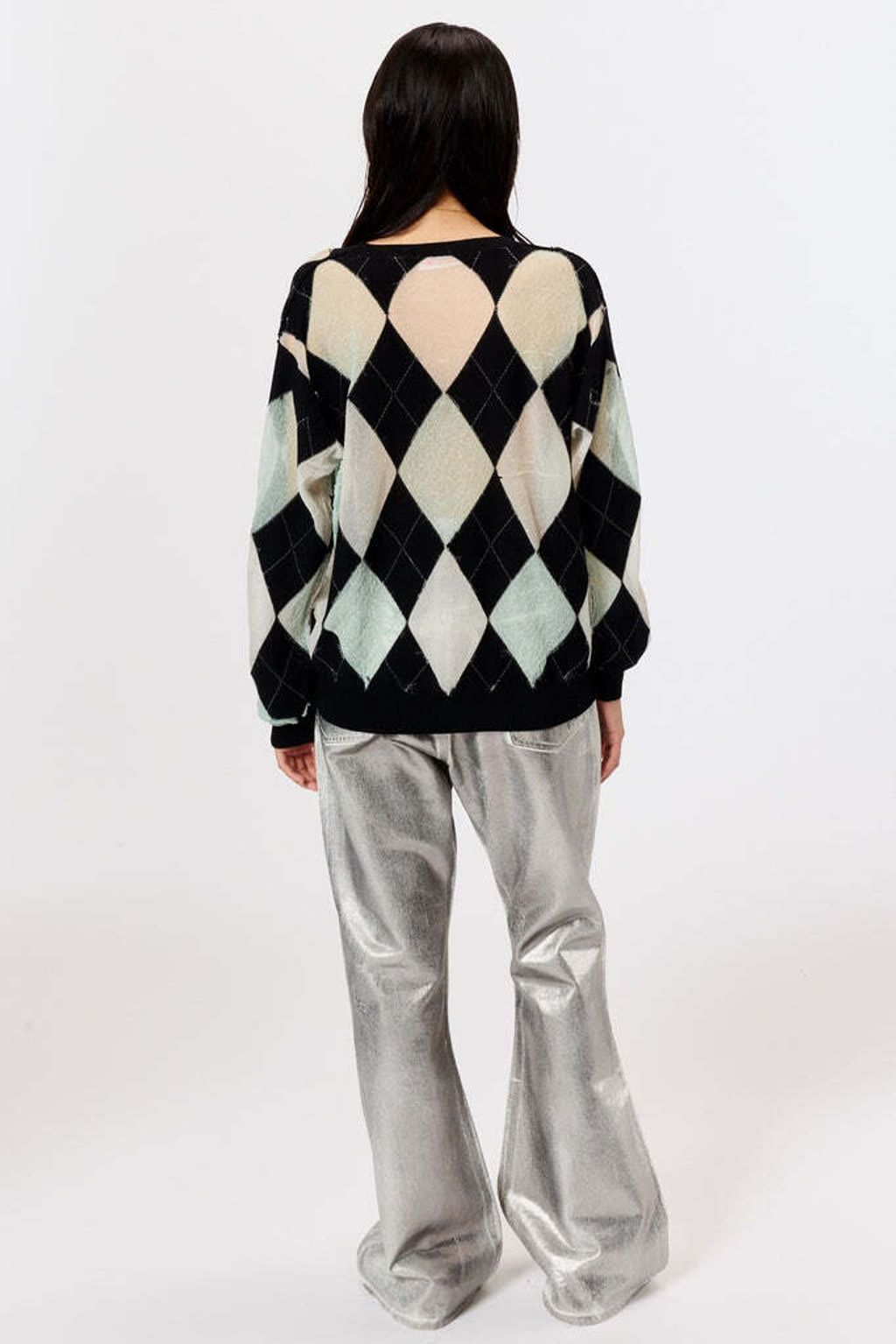 REVERSED-ARGYLE-SWEATER-BLACK-M25K6KN003-4_684x1024
