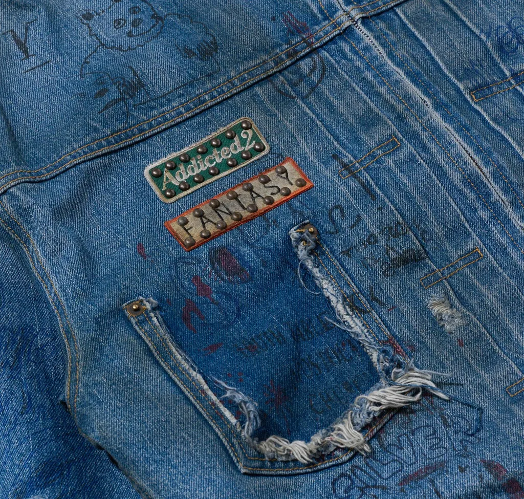 UR-FANTASY-DENIM-JACKET-DETAIL-4.jpg
