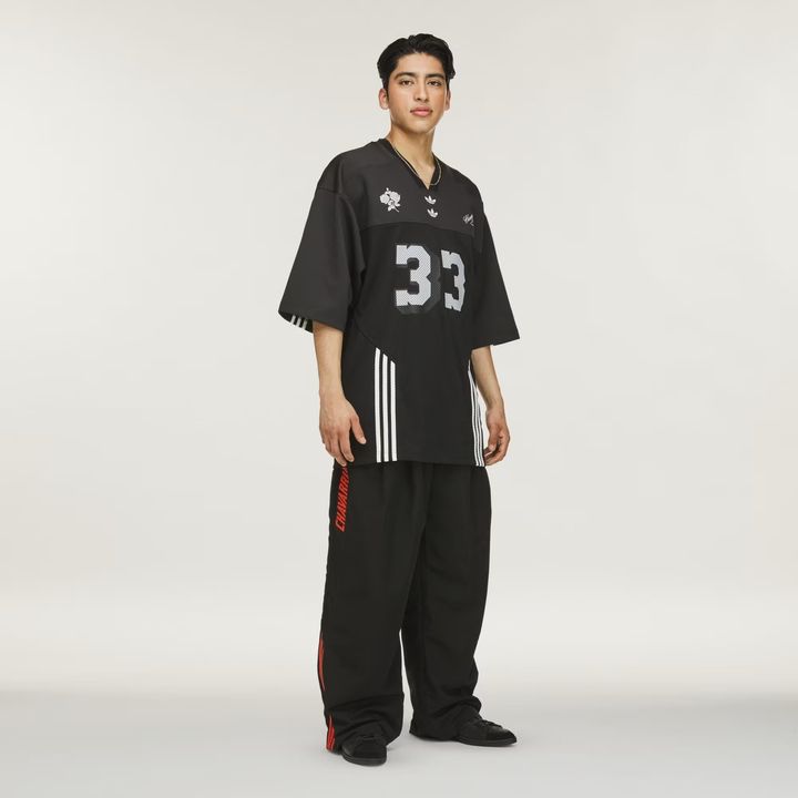 Chavarria_Football_Jersey_Black_JV6421_25_model