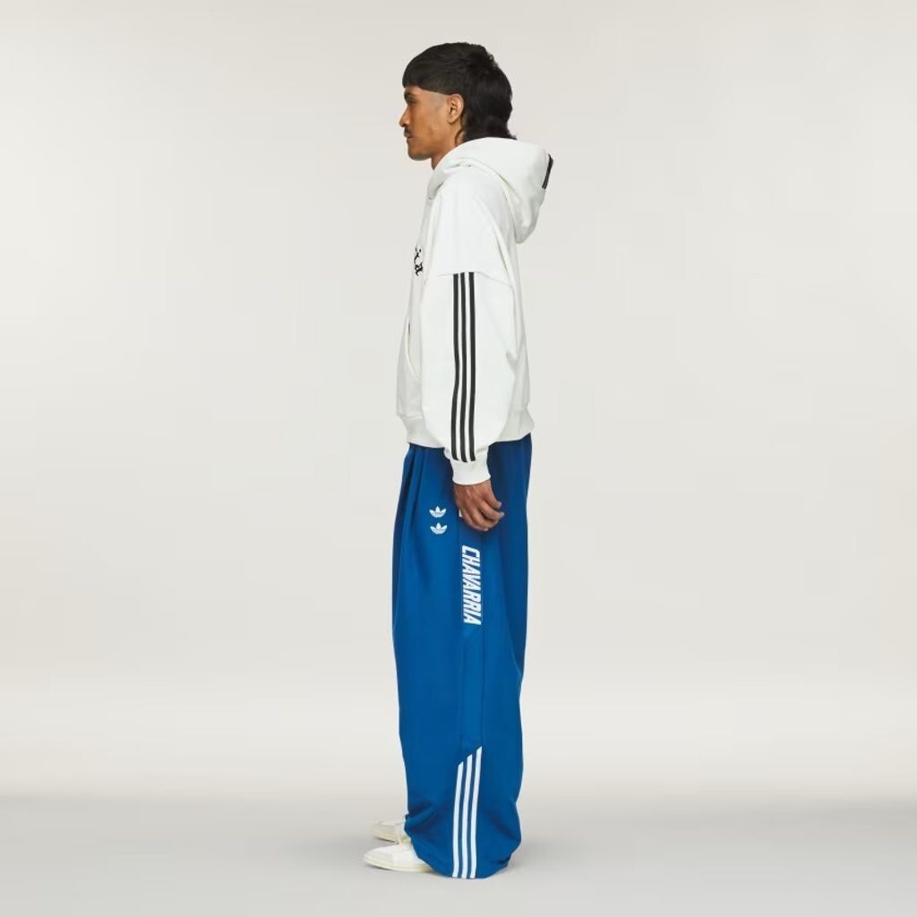 Chavarria_Heavyweight_Hoodie_White_JW1445_22_model