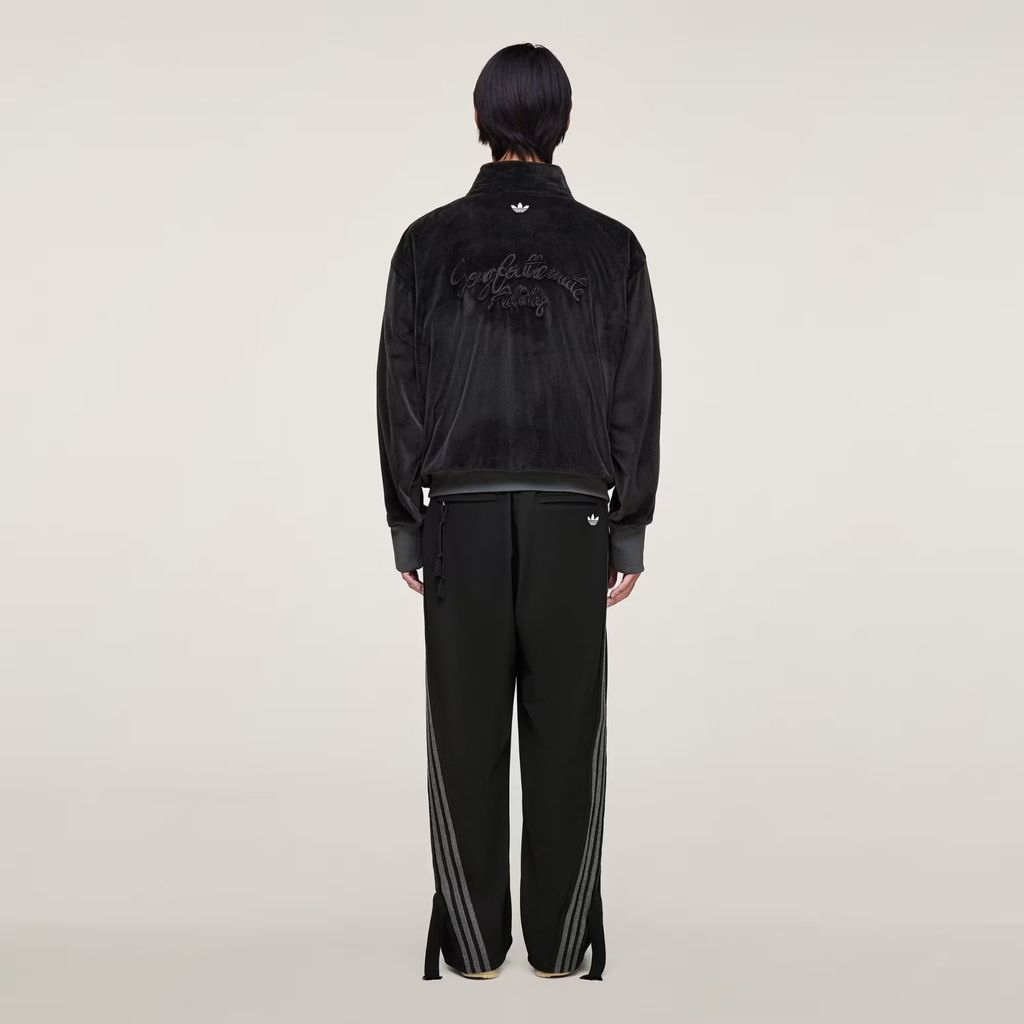 SONG_FOR_THE_MUTE_ADI006_TRACK_TOP_Black_KC0317_23_hover_model