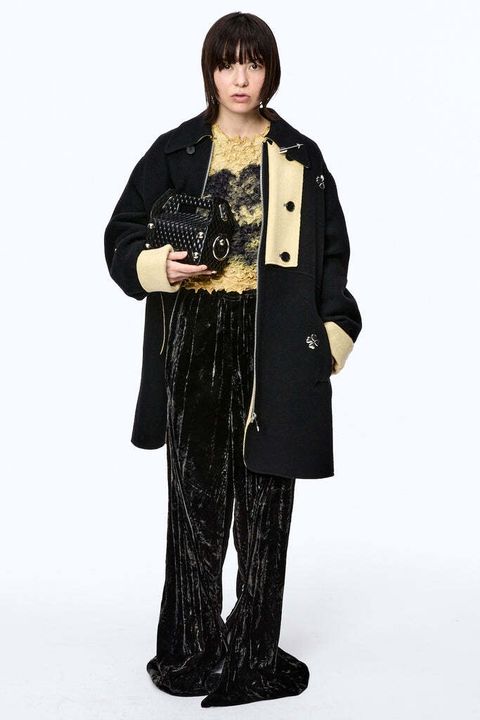 001-CLOVERZIP-UPCOAT-M25F9CT002-BLACK_683x1024.jpg