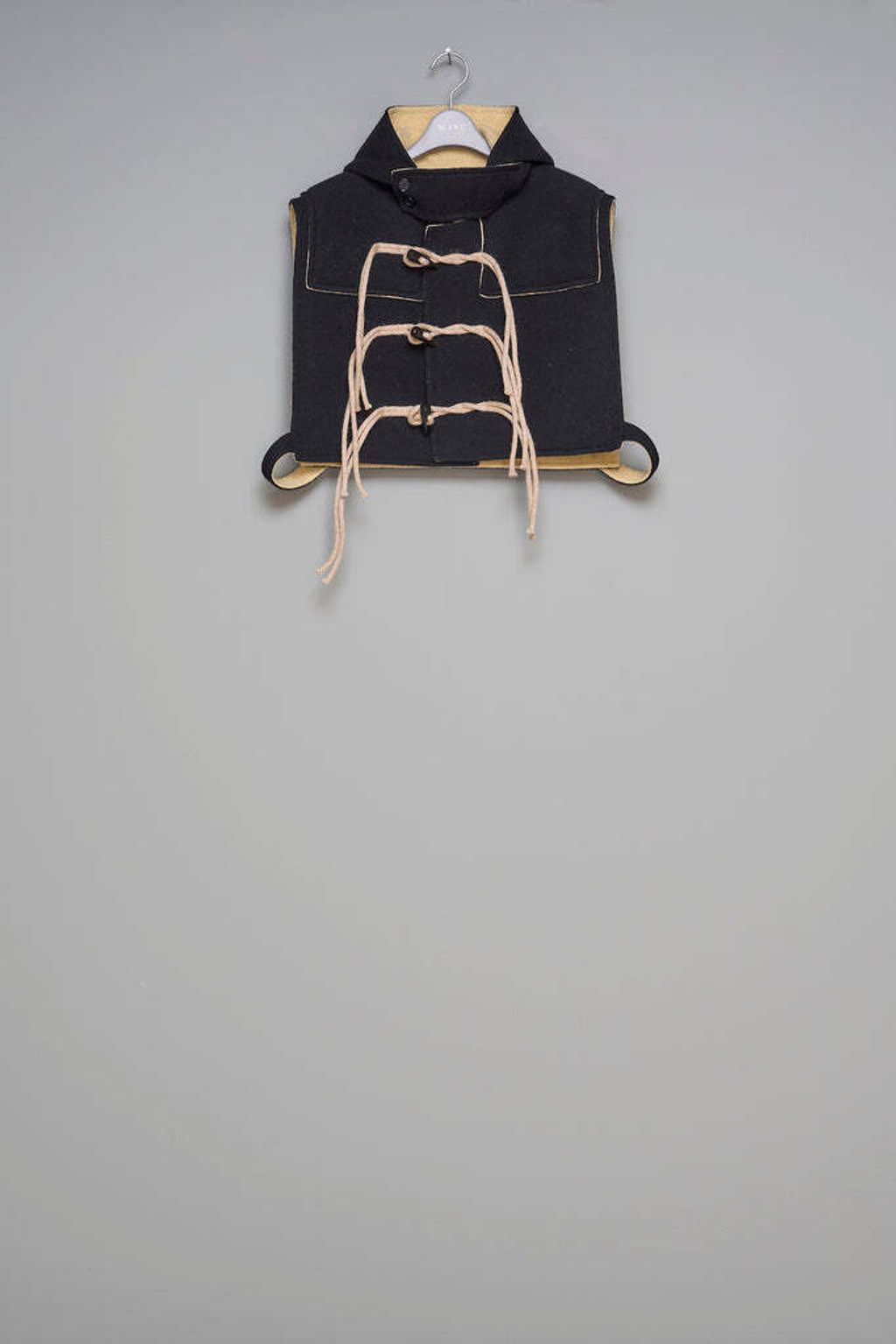 005-DUFFLEVEST-M25F9VT001-BLACK_684x1024.jpg