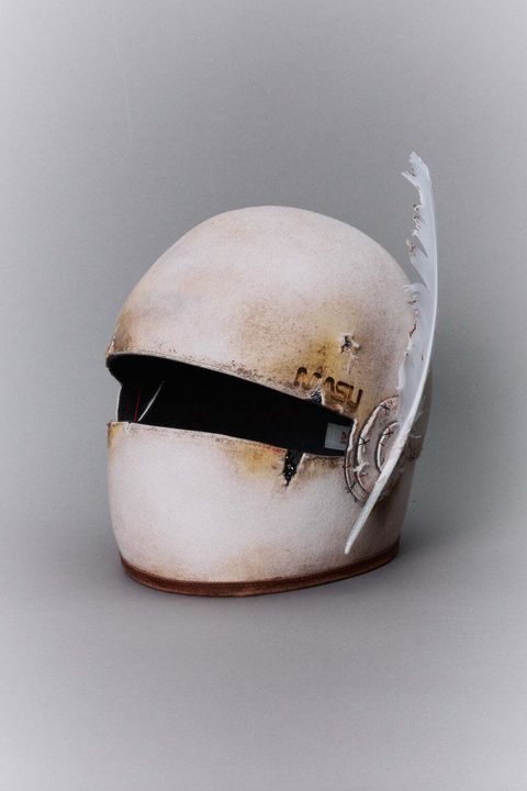 011-THEEXPLORERHELMET-M25F9OJ014-WHITE_1200x1800.jpg