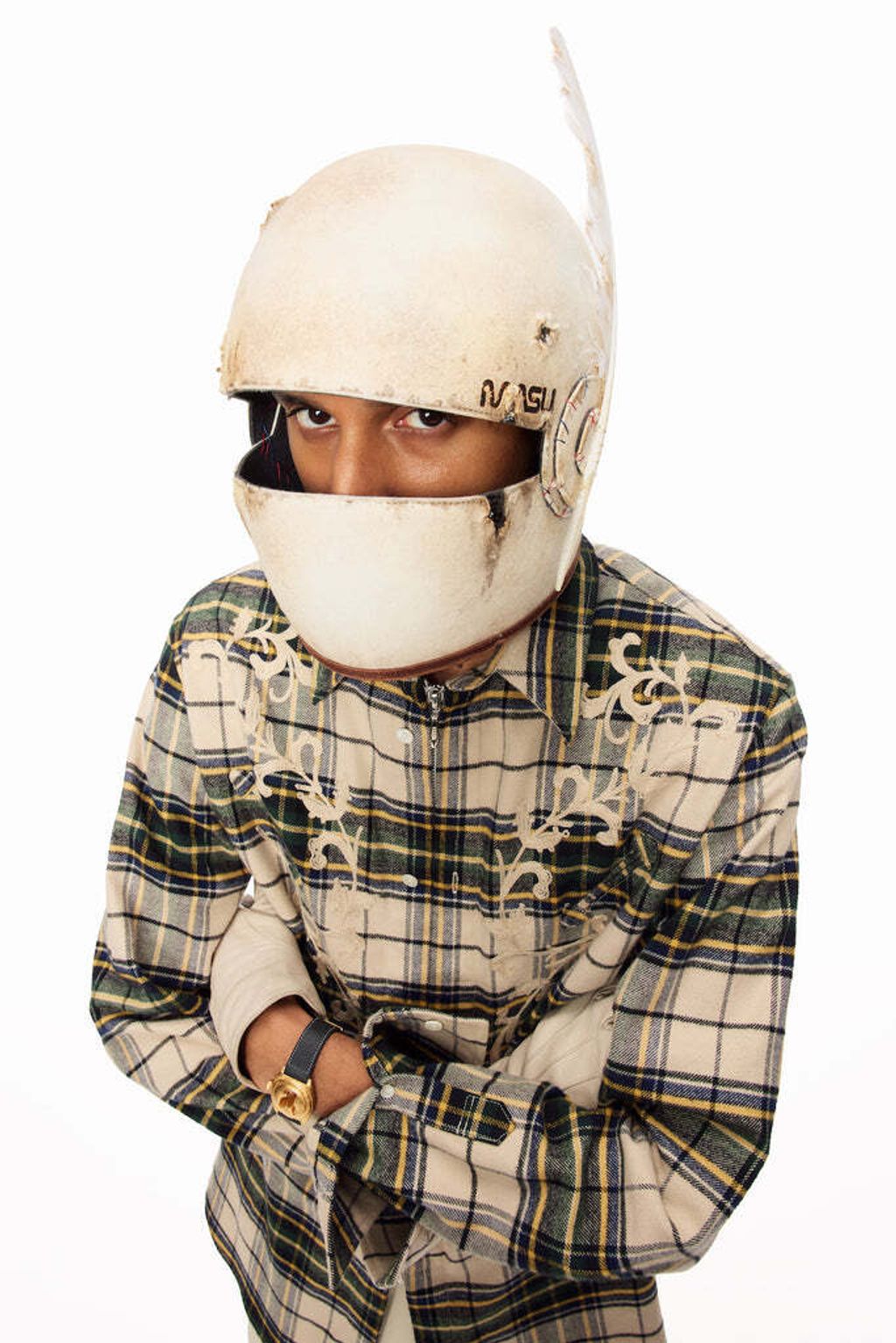 001-THEEXPLORERHELMET-M25F9OJ014-WHITE_684x1024.jpg