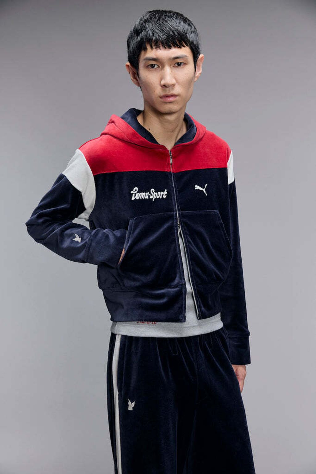 009-PUMAxMASUT7SHORTTRACKHOODIE-636086-DARKNAVY_684x1024.jpg