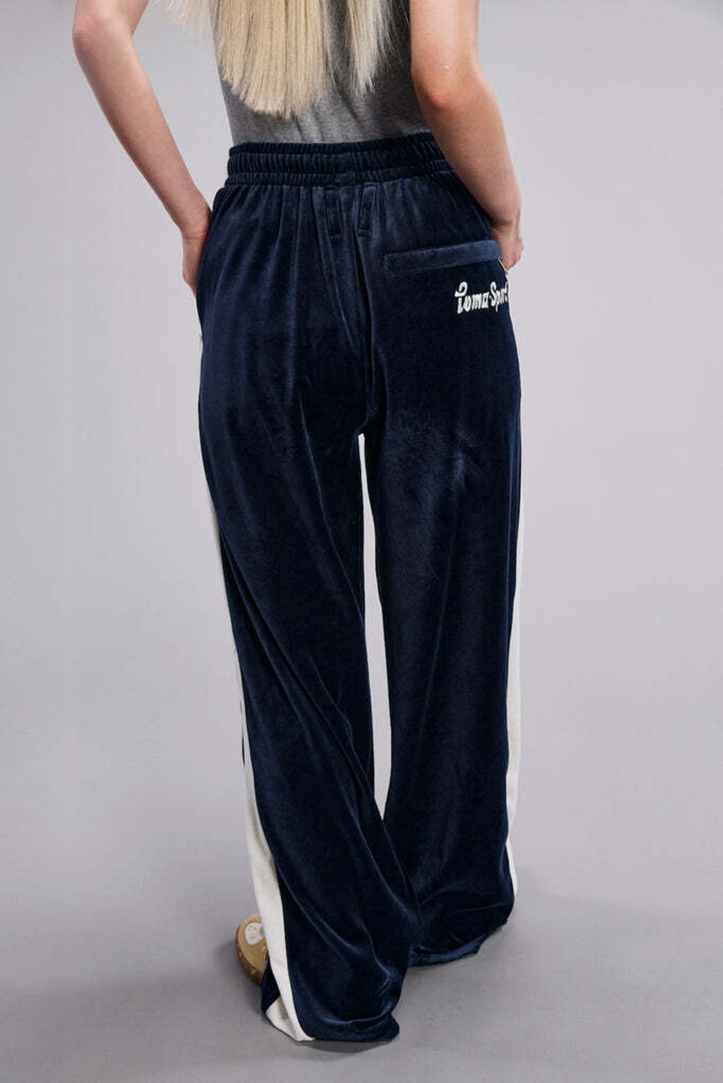 017-PUMAxMASUT7WIDETRACKPANTS-636087-DARKNAVY_684x1024.jpg