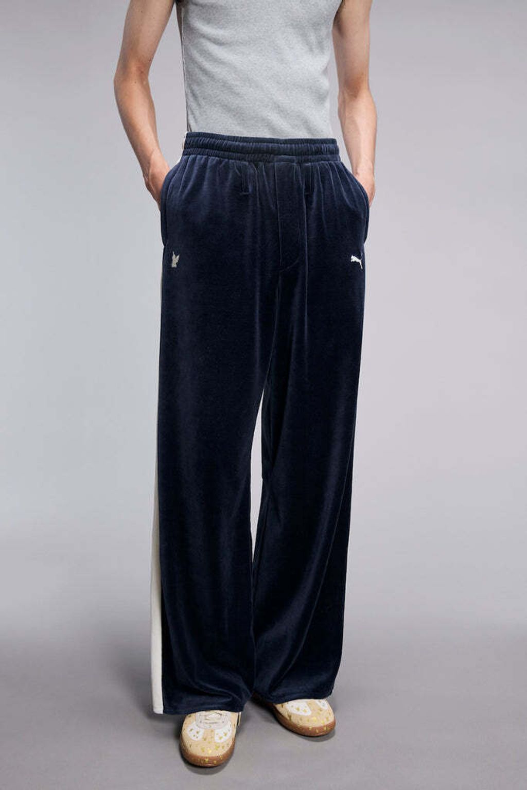 011-PUMAxMASUT7WIDETRACKPANTS-636087-DARKNAVY_684x1024.jpg