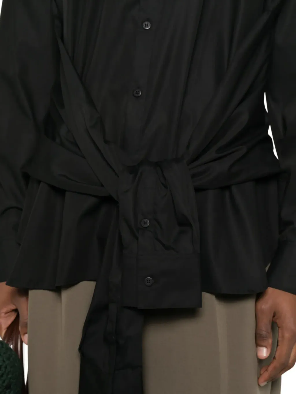 32544572_62870777_2048