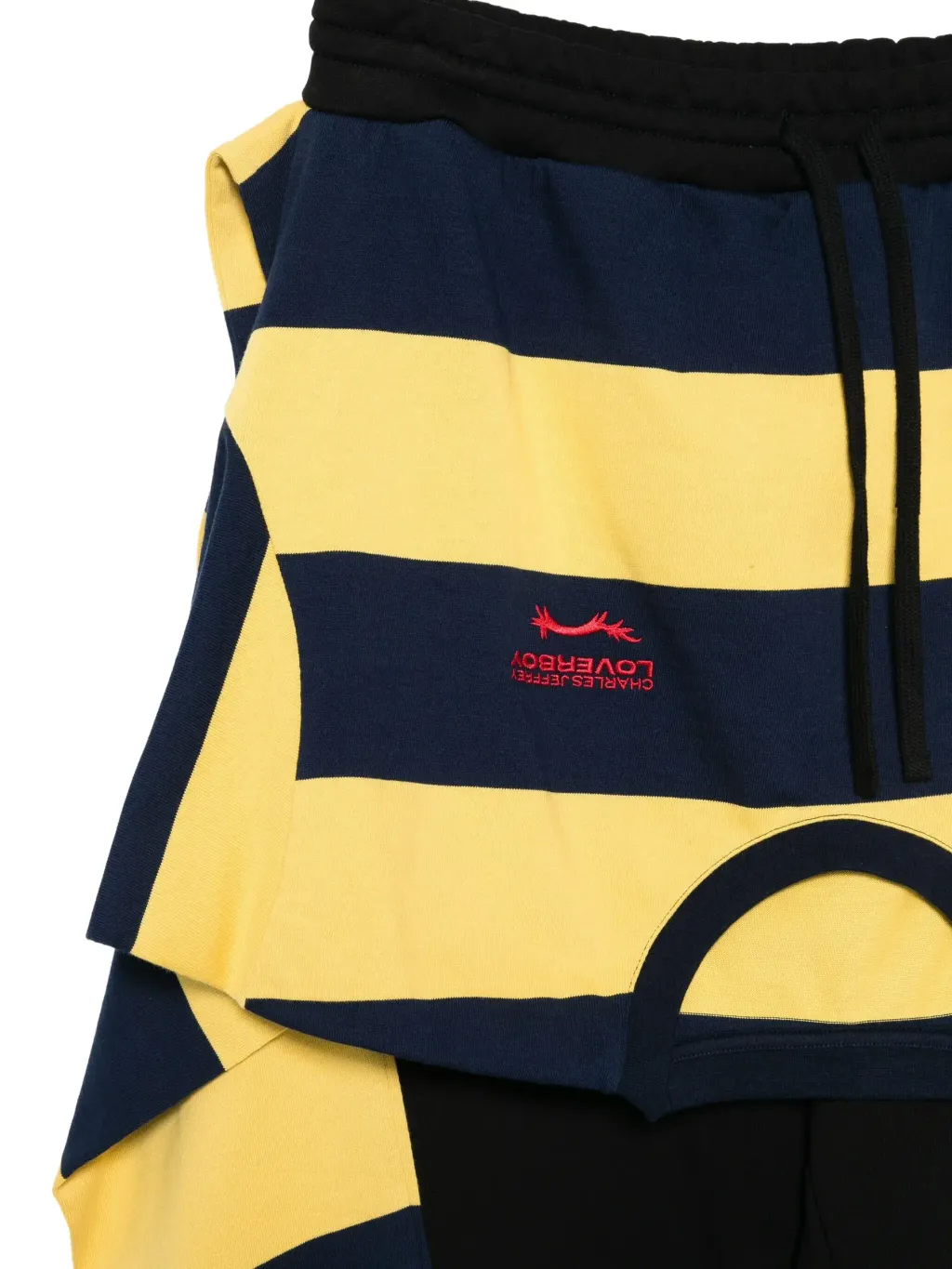 31867693_61909645_2048