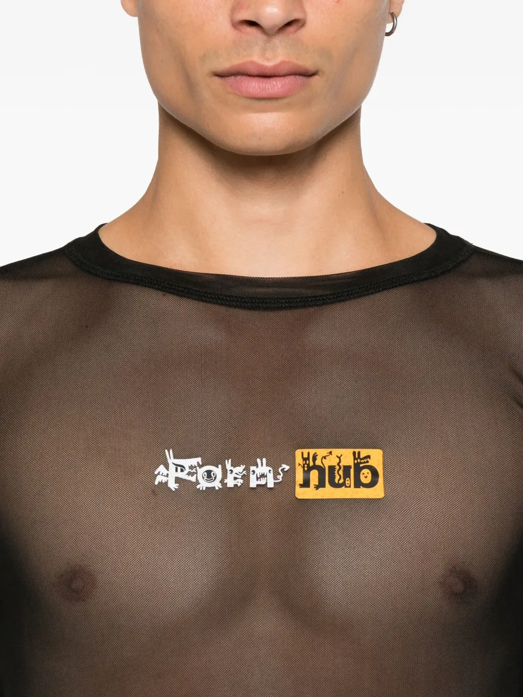 31866524_62481800_2048