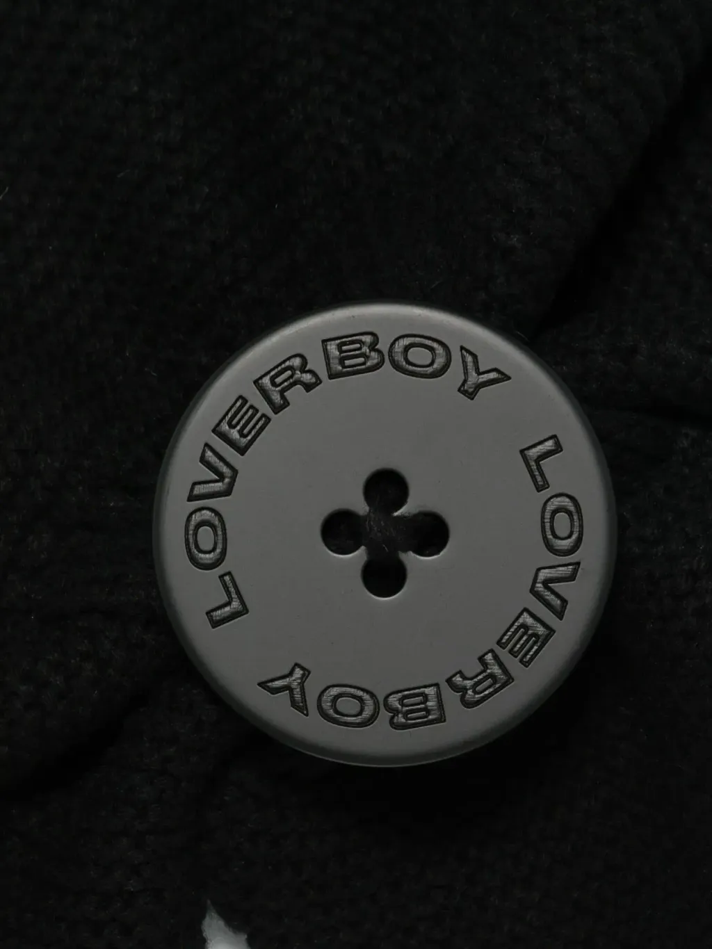 32127005_62508419_2048