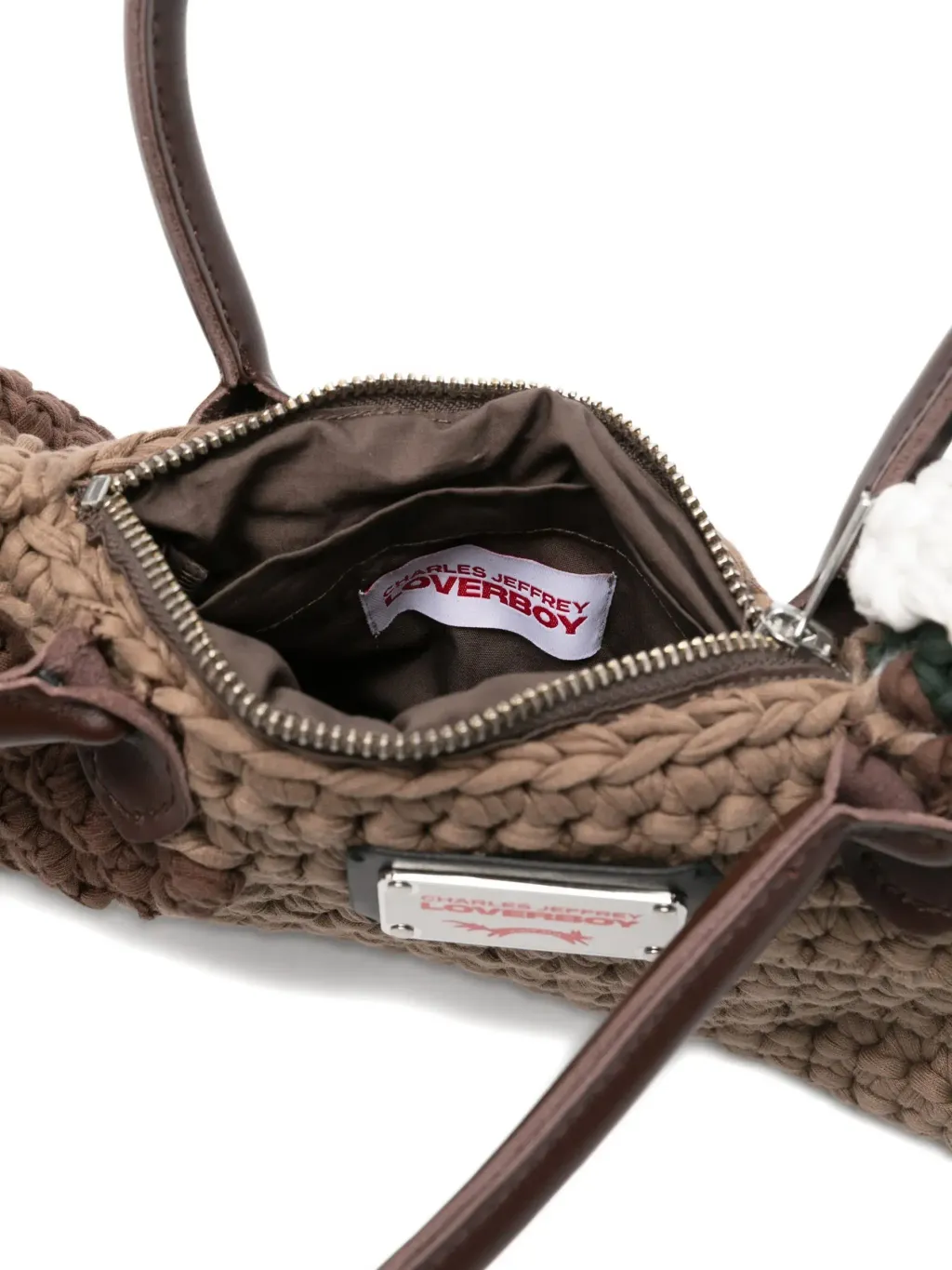 32442458_62837082_2048