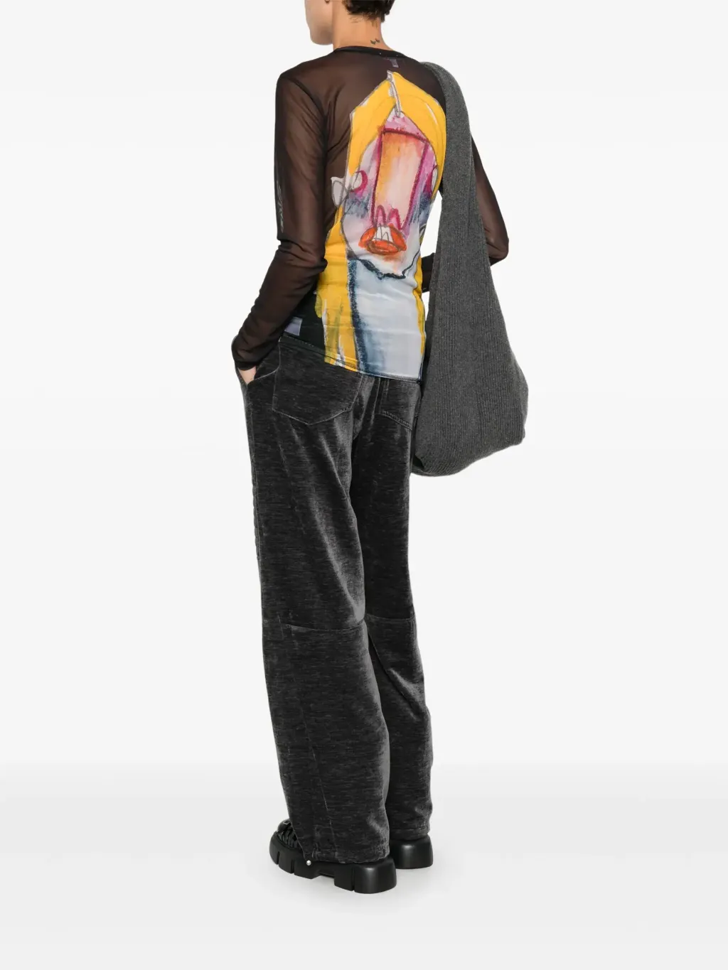 31867665_62545511_2048