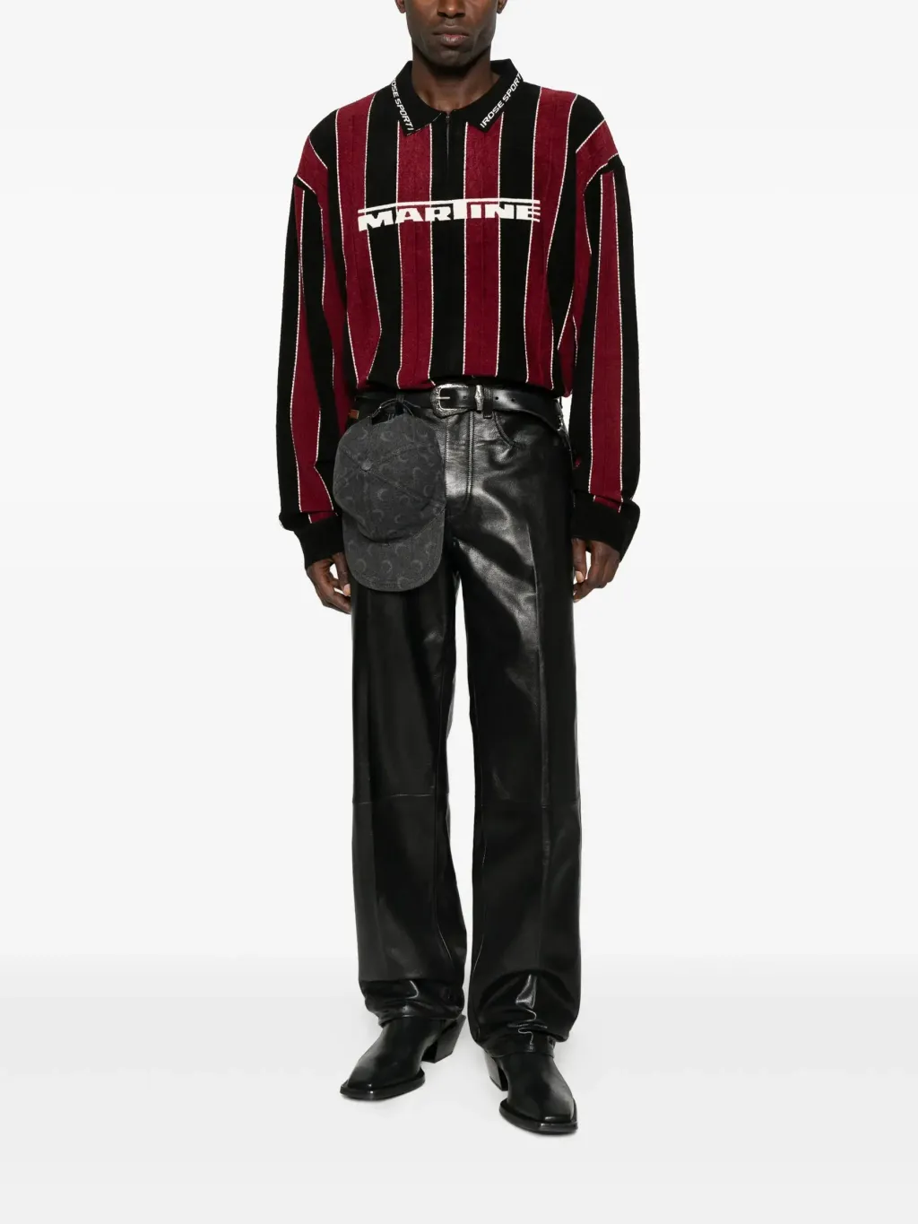 31940215_61745640_2048