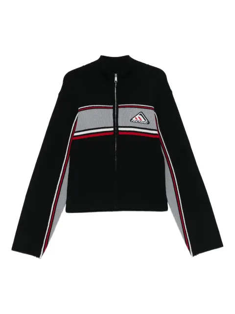 28580294_61458017_2048