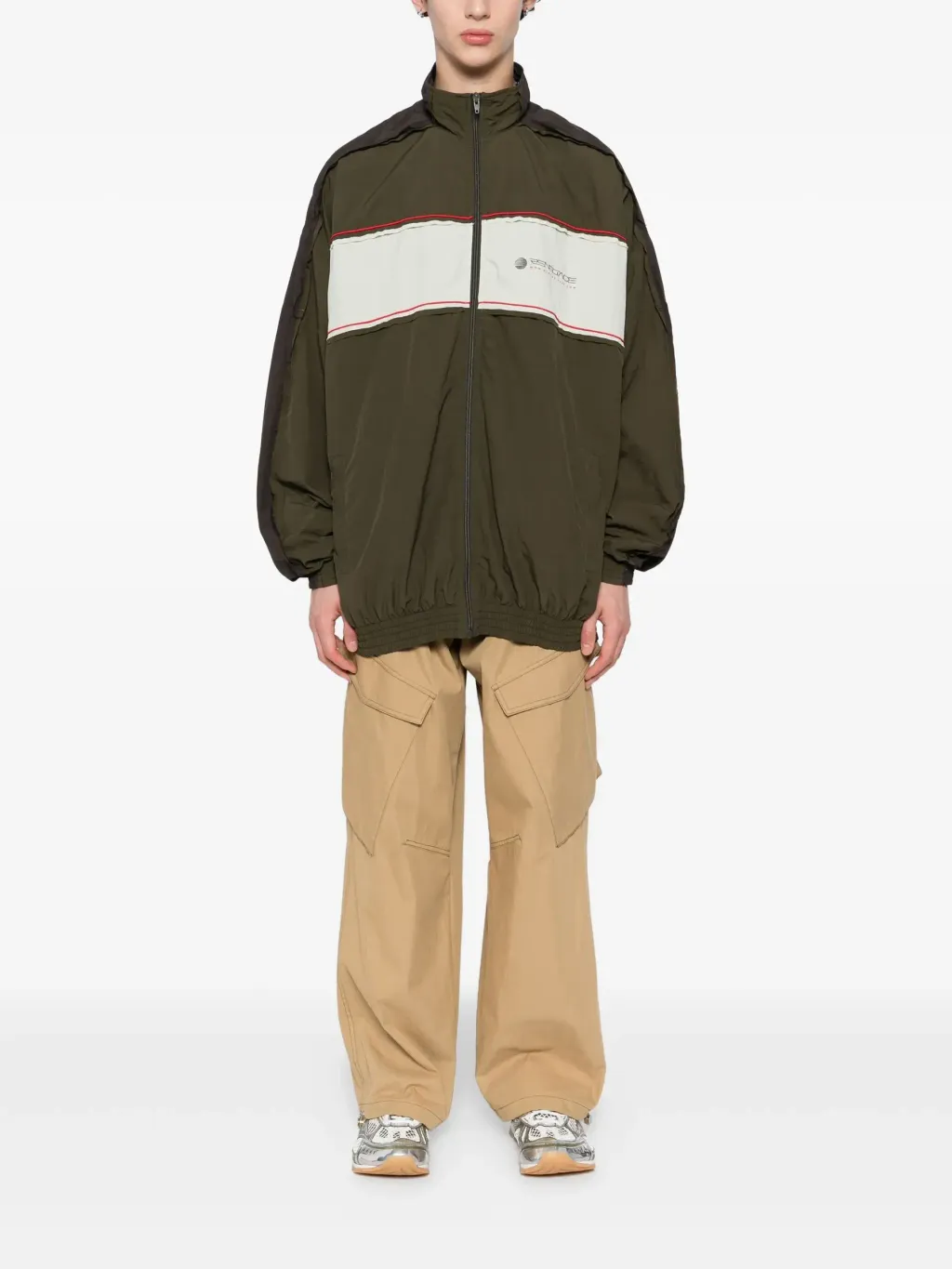 32282114_62891708_2048