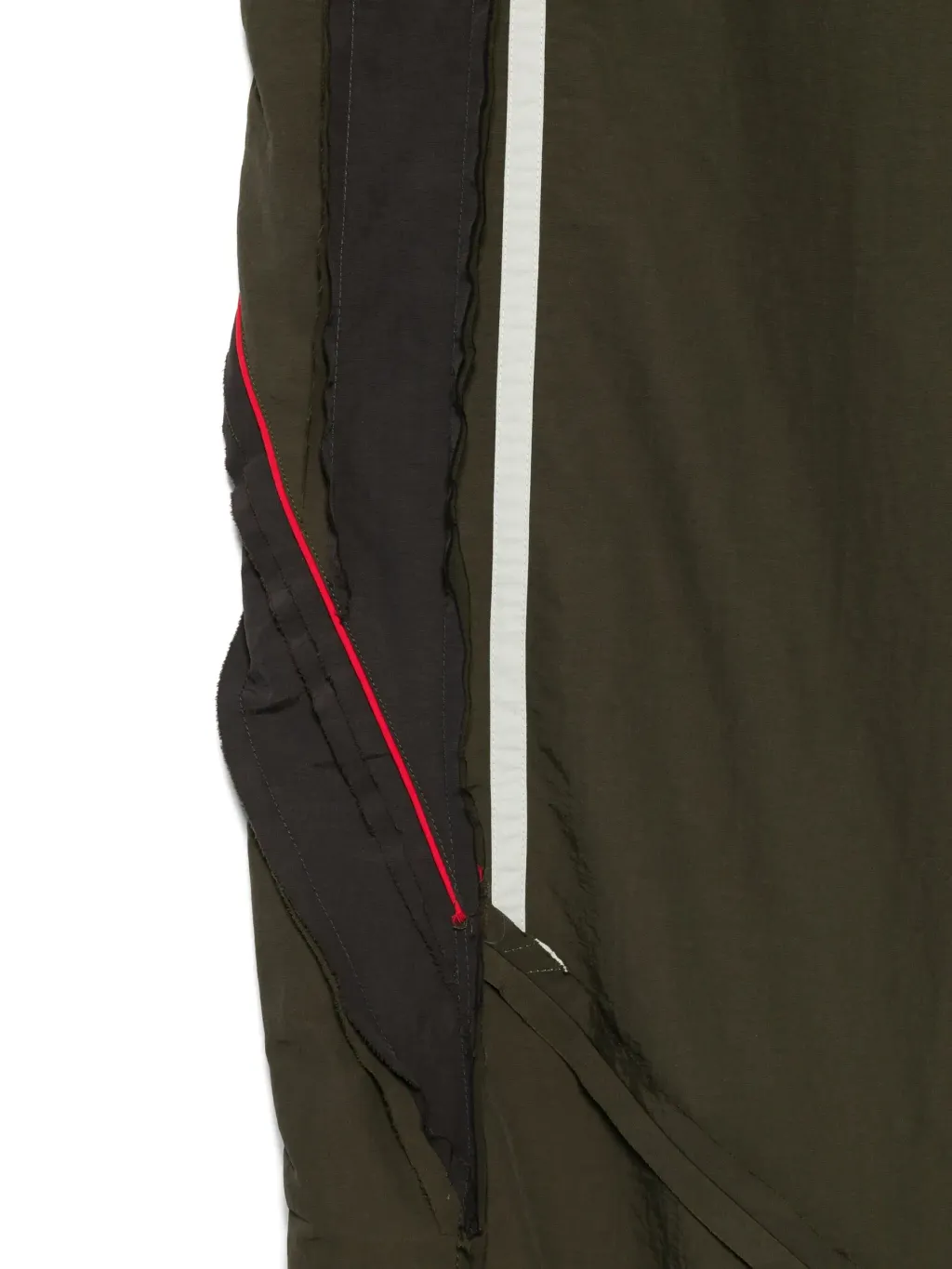 31867656_61643841_2048