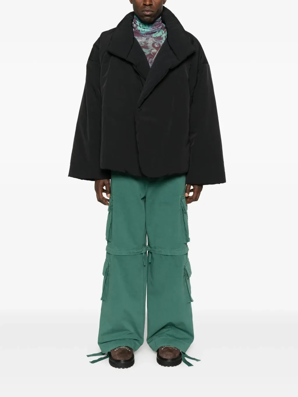 31907915_61888387_2048