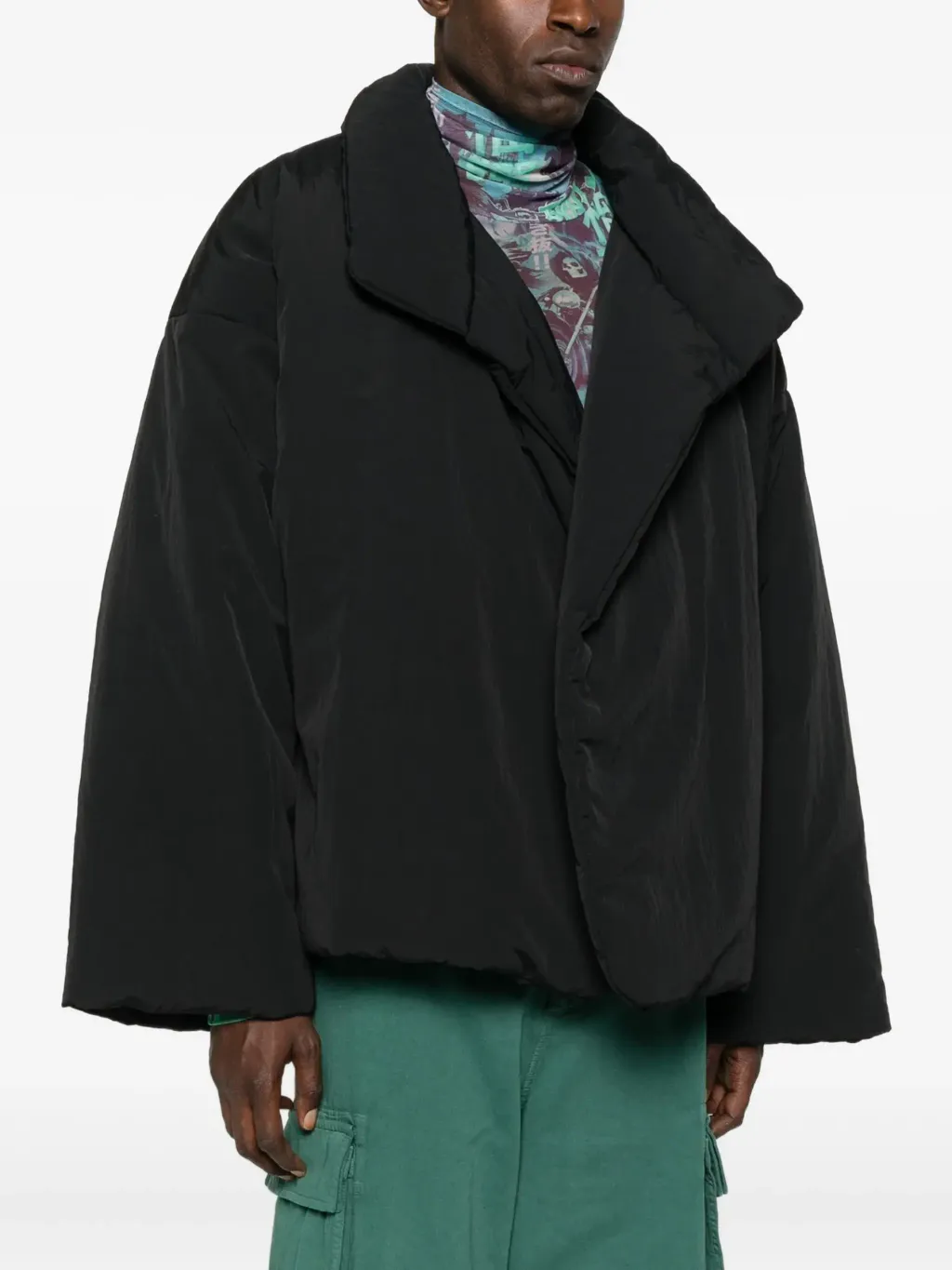 31907915_61888408_2048