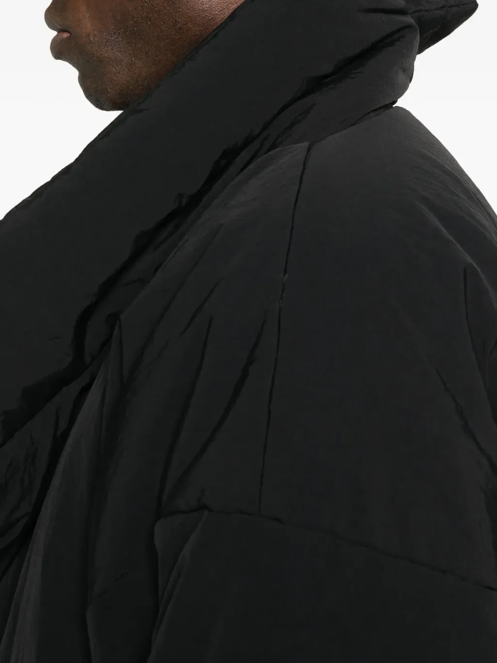 31907915_61888361_2048