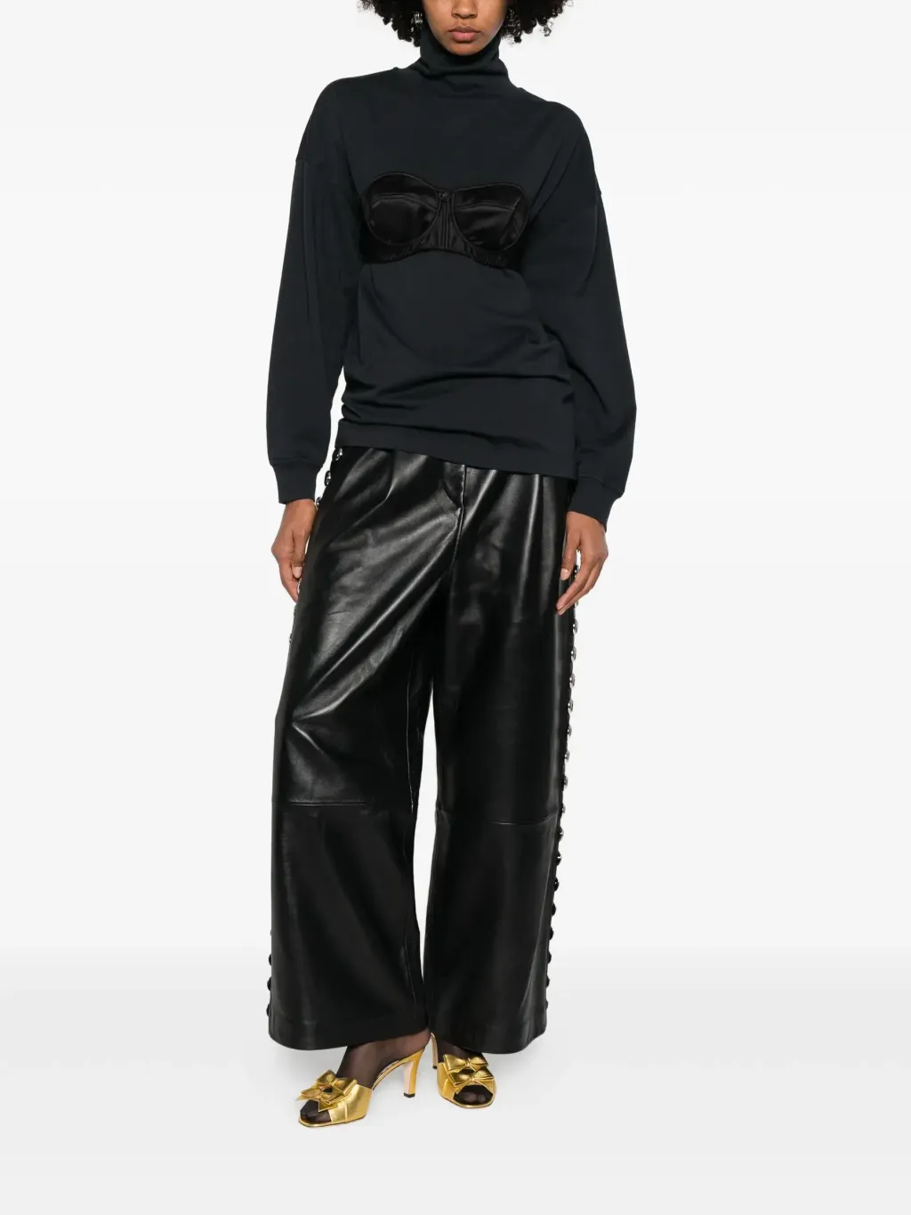 31932144_62103493_2048