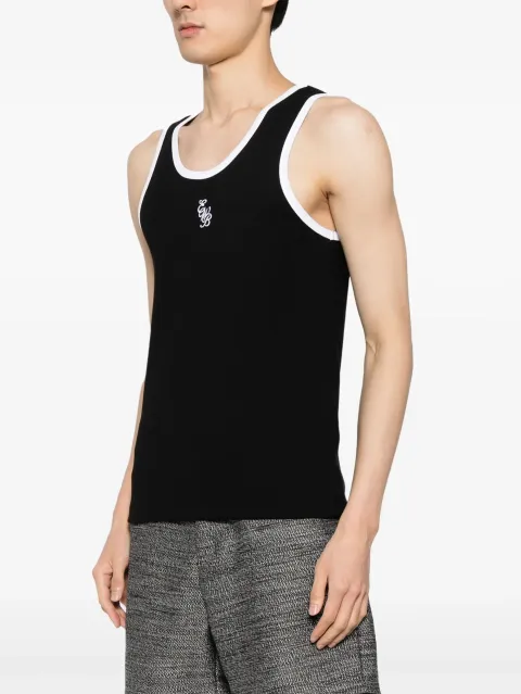 24443638_54796947_2048