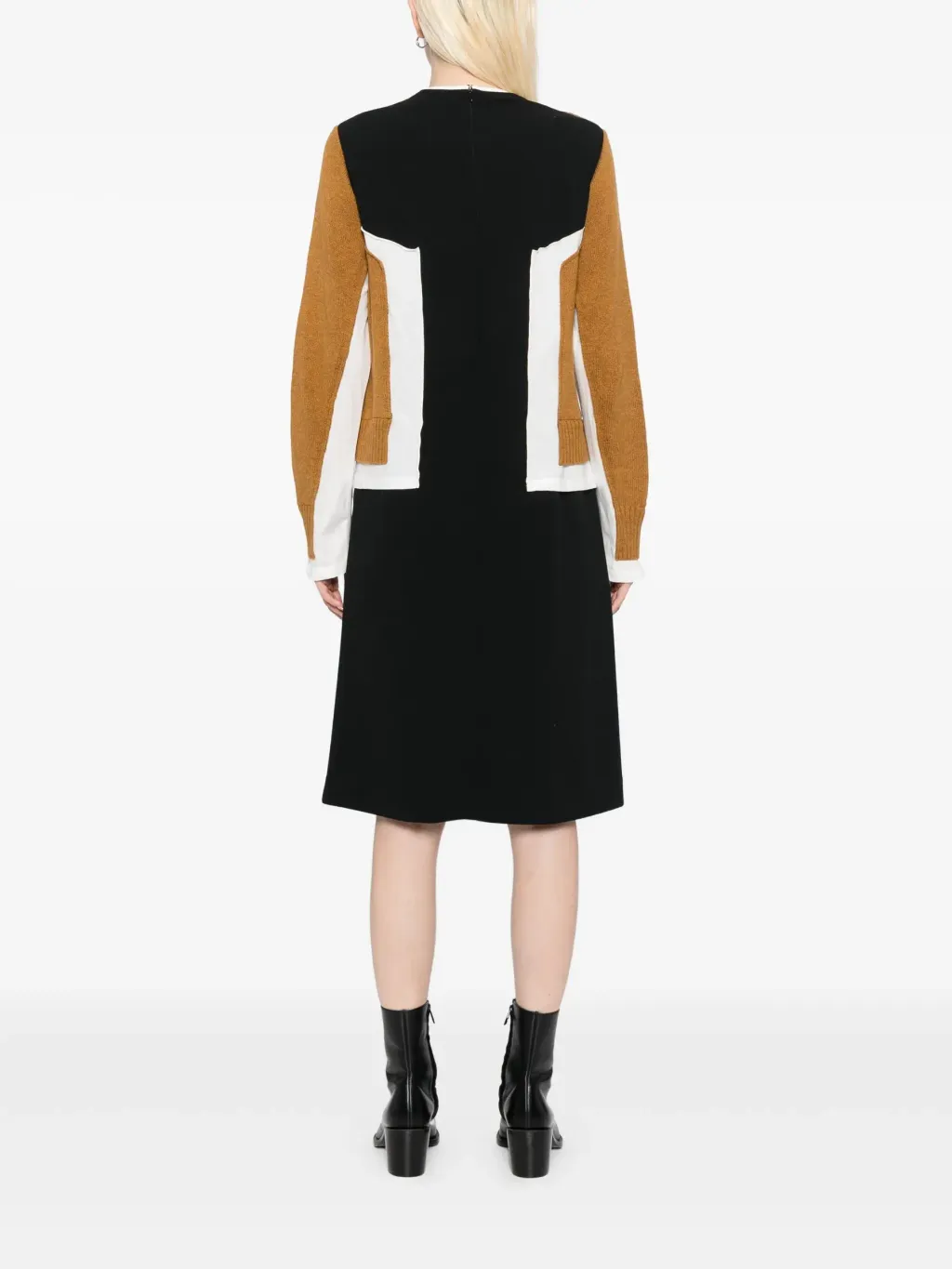 31680093_61449957_2048