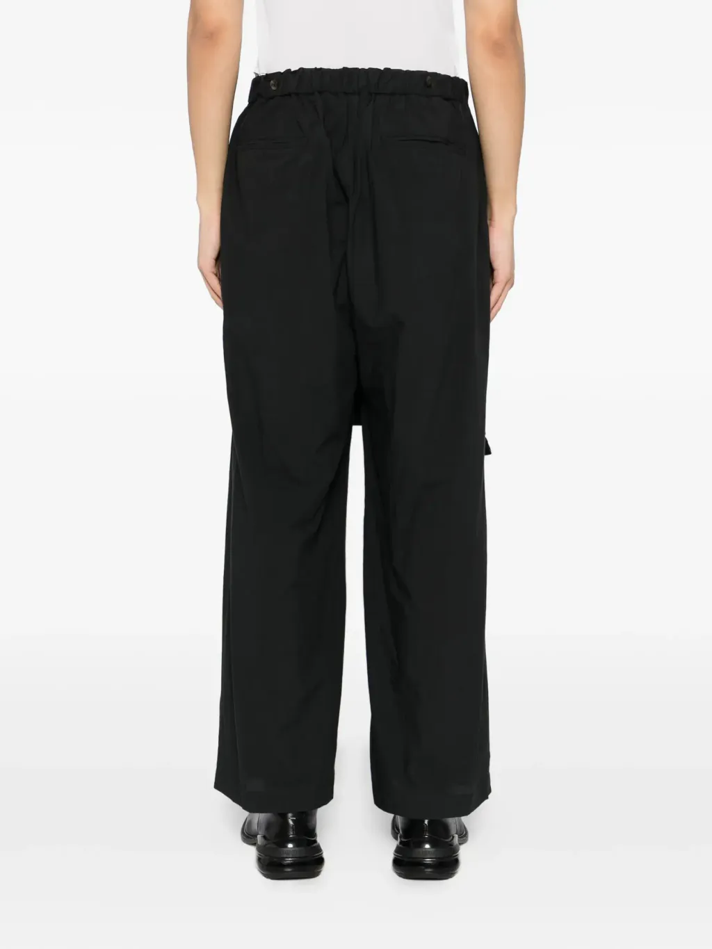 32631249_63482797_2048