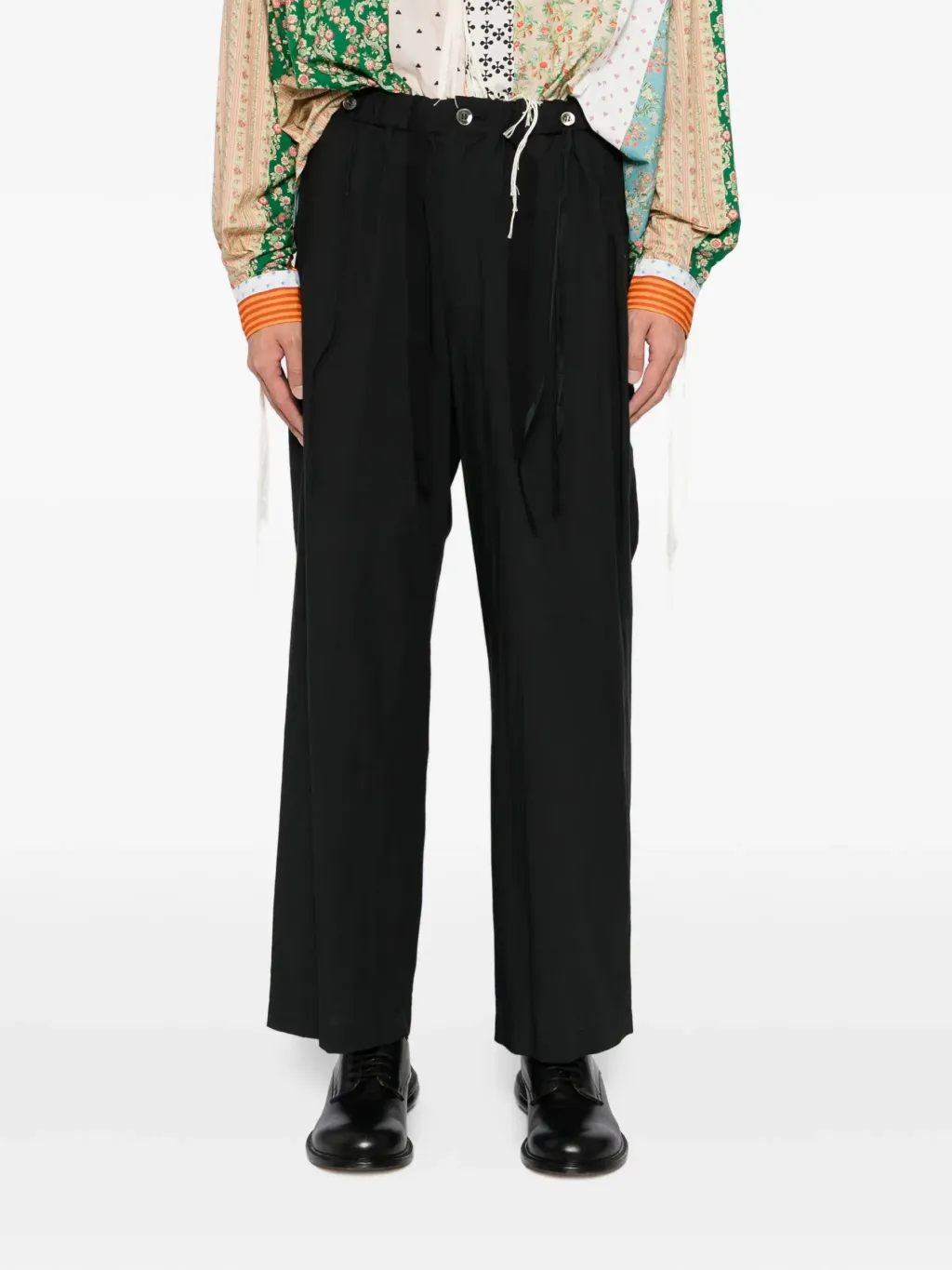 32631249_63482455_2048