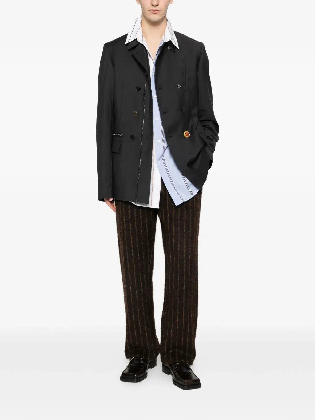 33229297_64134115_2048