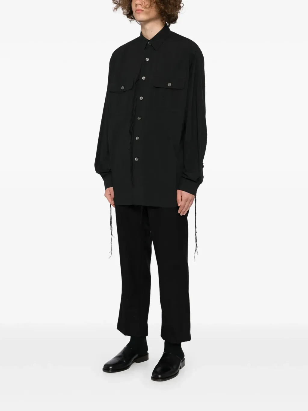 32931209_63402742_2048