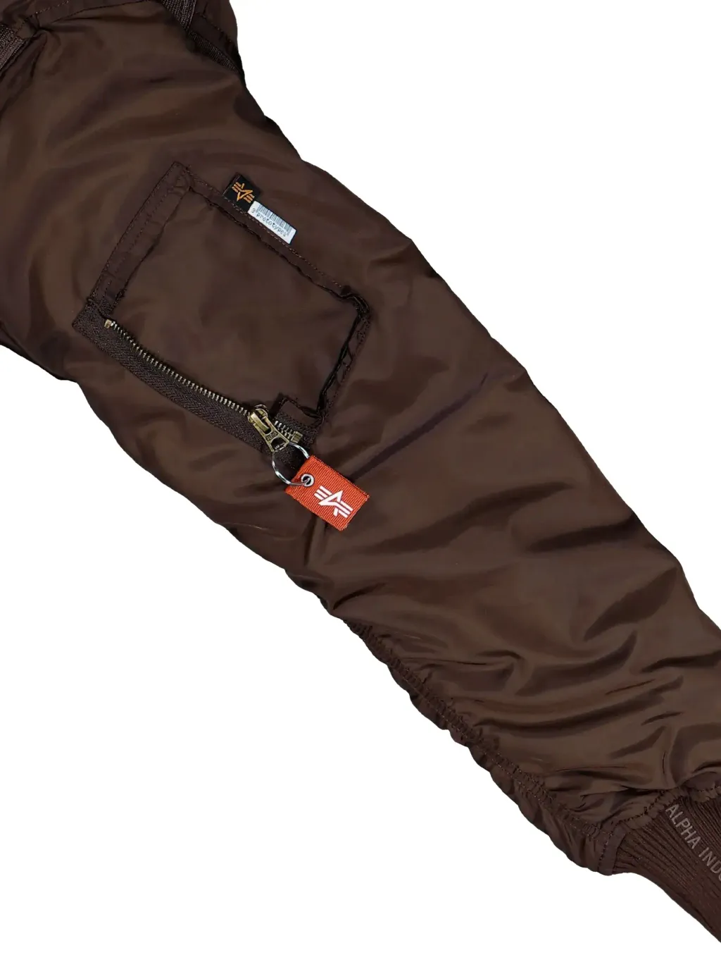 33134884_63529268_2048