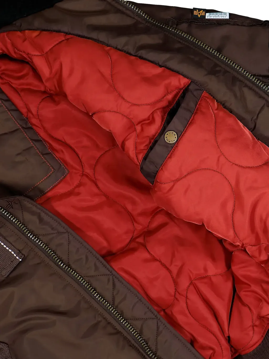 33134884_63540599_2048